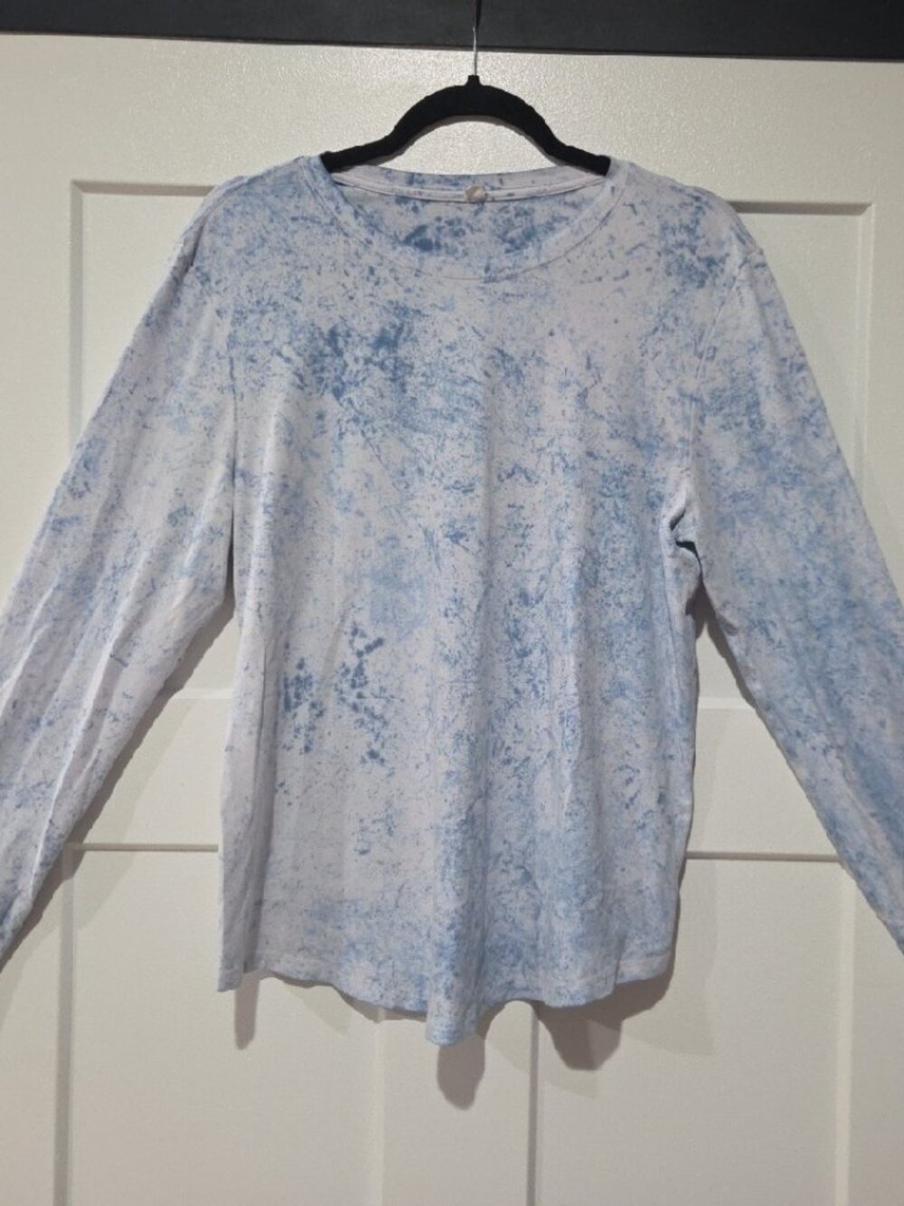 lululemon athletica Long Sleeve Blue Marbled Top